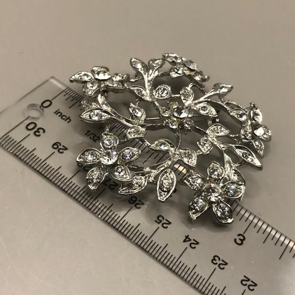 Large Silver-Tone Pinwheel Floral & Rhinestone Brooch - Picture 4 of 5